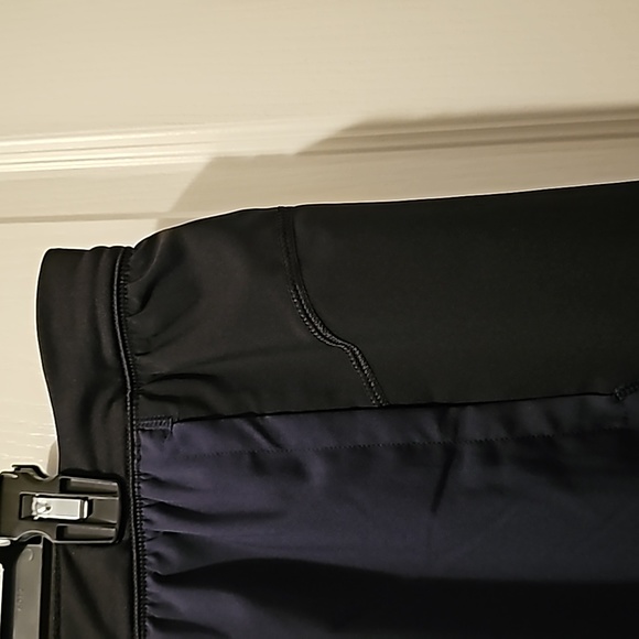 MENS SHORTS - Picture 3 of 6